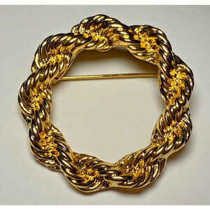 Vintage Gold Tone Wrapped Twisted Wreath Brooch J-1B